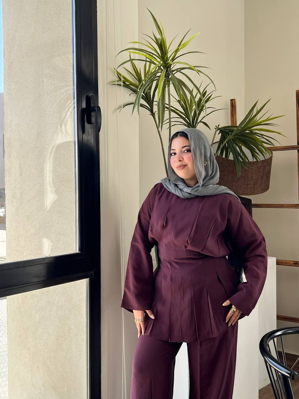 Suit خطيره فاللبس❤️🫶🏼
الوانها ولا غلطه 📌
ماترياال كوبرا  ماتريال مستورده ✨ خامه مناسبه جدا  للصيف
Size to 75kg